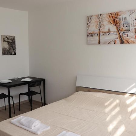 Apartman Lena Banovo Brdo Daire Belgrad Dış mekan fotoğraf