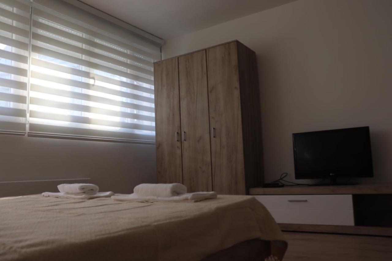 Apartman Lena Banovo Brdo Daire Belgrad Dış mekan fotoğraf